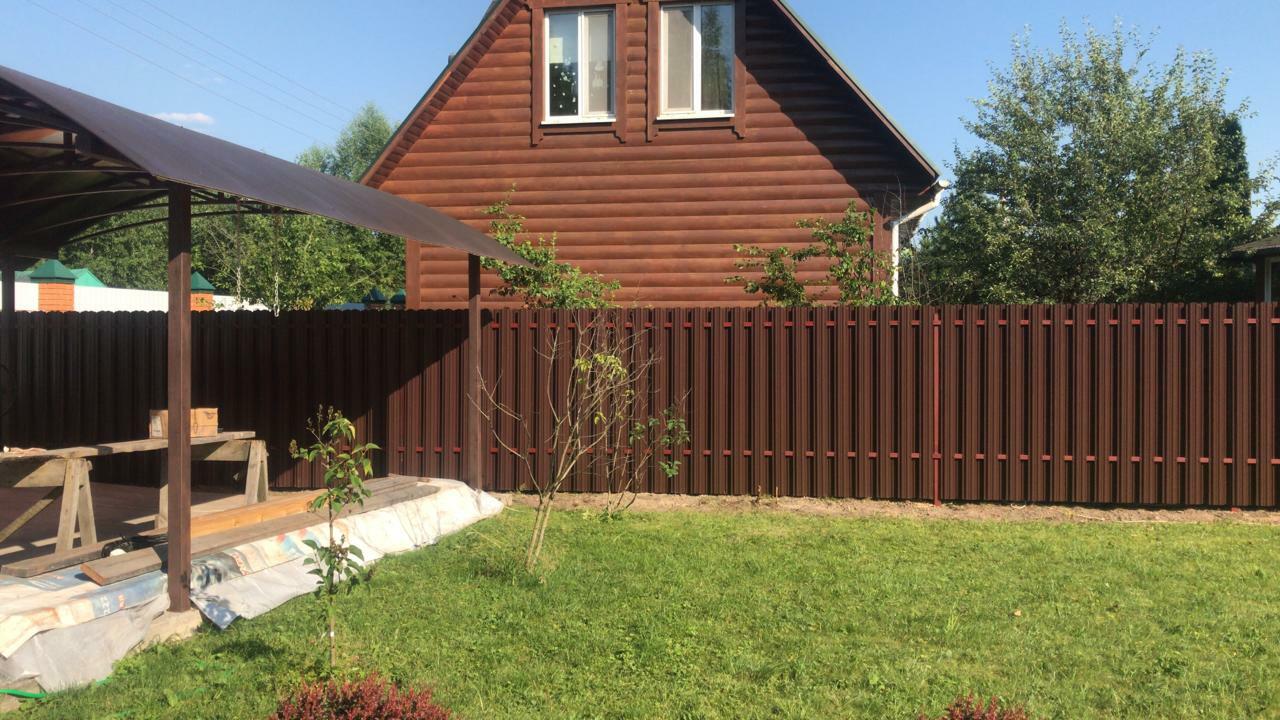 Заборы из металл. штакетника 